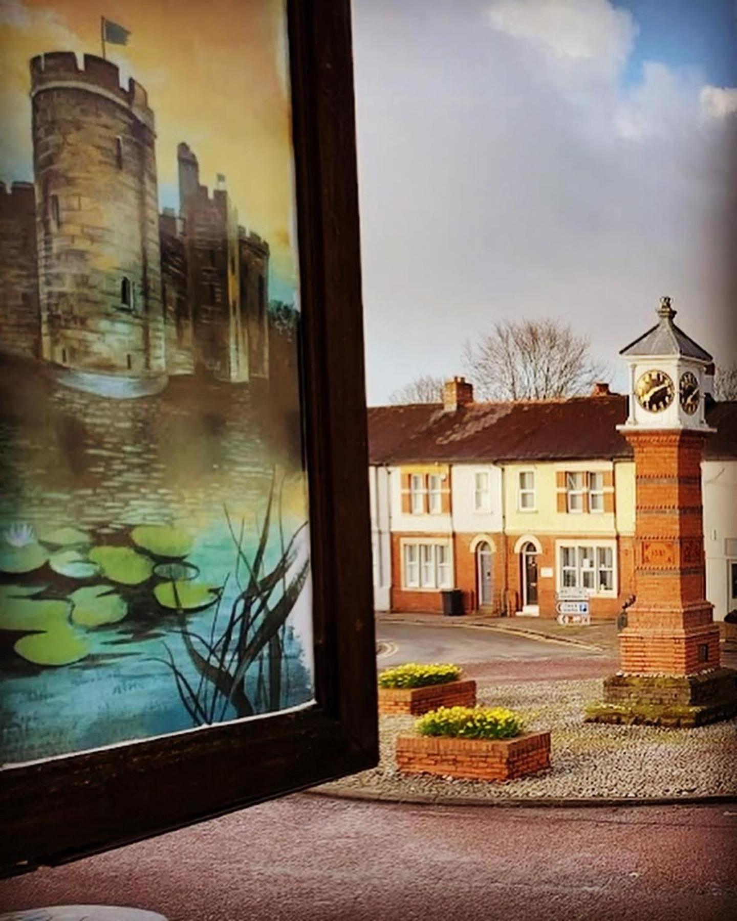 The Castle Inn Usk Buitenkant foto